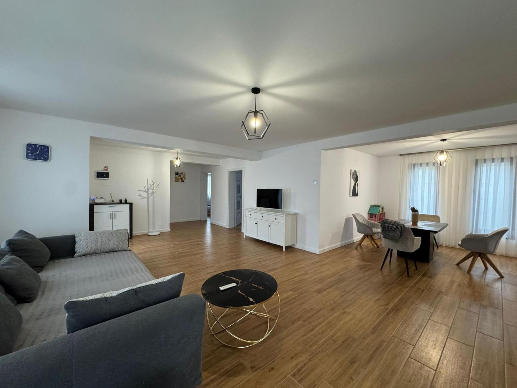 Vila Andrea Oradea Exteriör bild